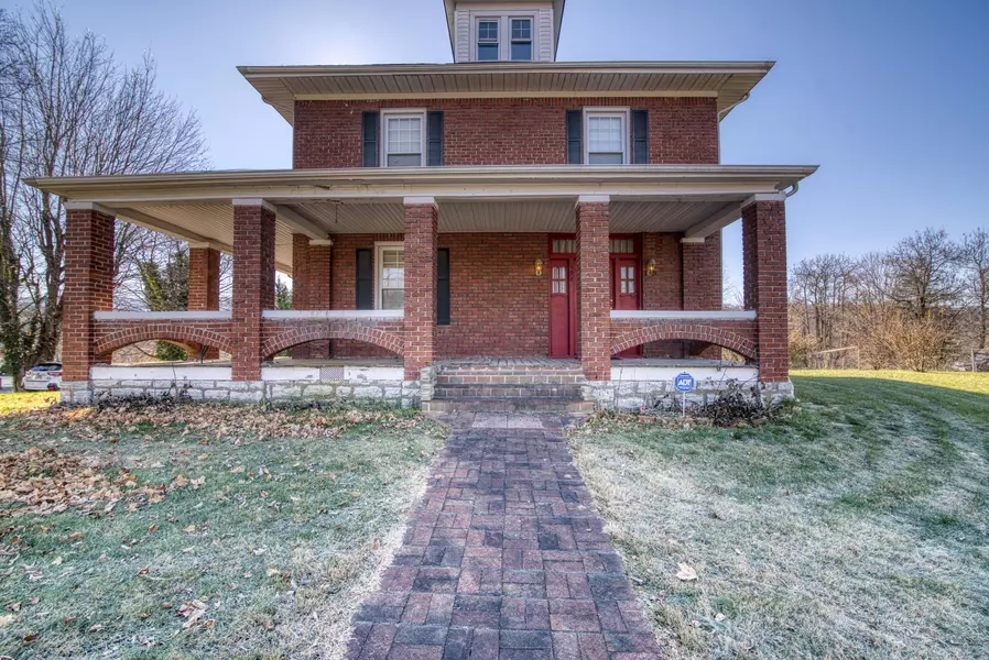 394 Main St. ST, Lebanon, VA 24266