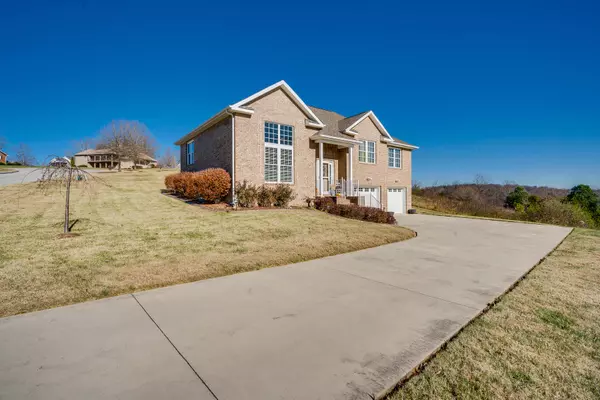 Mount Carmel, TN 37645,321 Carrie CIR