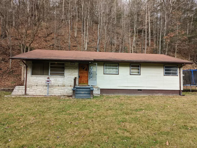 3985 Dickenson HWY, Clintwood, VA 24228