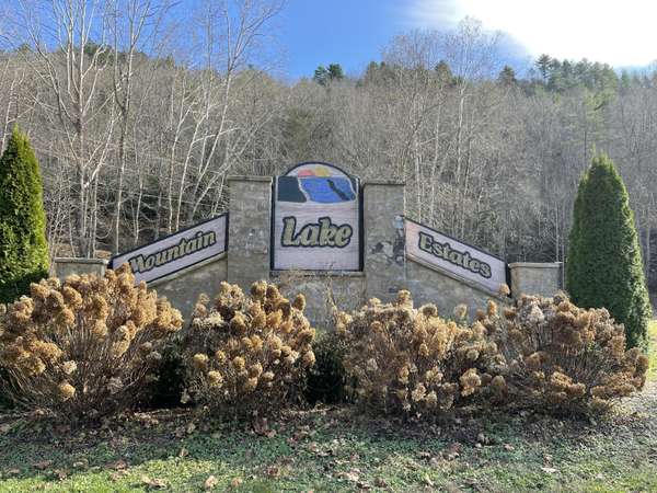 TN 37640,00 Roan Creek Road