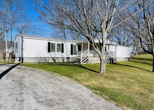 Cedar Bluff, VA 24609,5264 Mountain RD