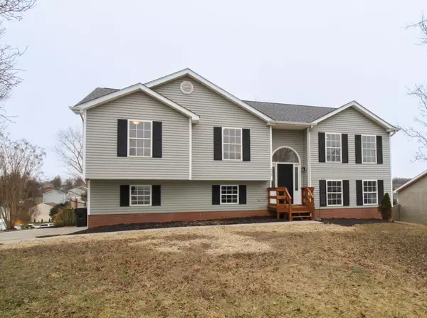 Gray, TN 37615,305 Crystal Springs CIR