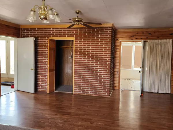 Glade Spring, VA 24340,37358 Lee HWY