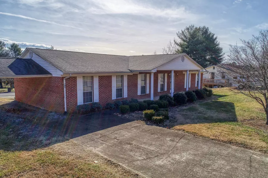 105 Willcrest CIR, Rogersville, TN 37857