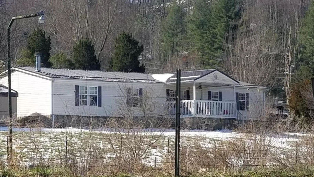 554 Ray Simerly RD, Hampton, TN 37658