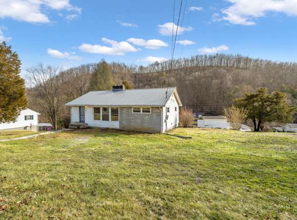 Blountville, TN 37617,240 Wyline LN