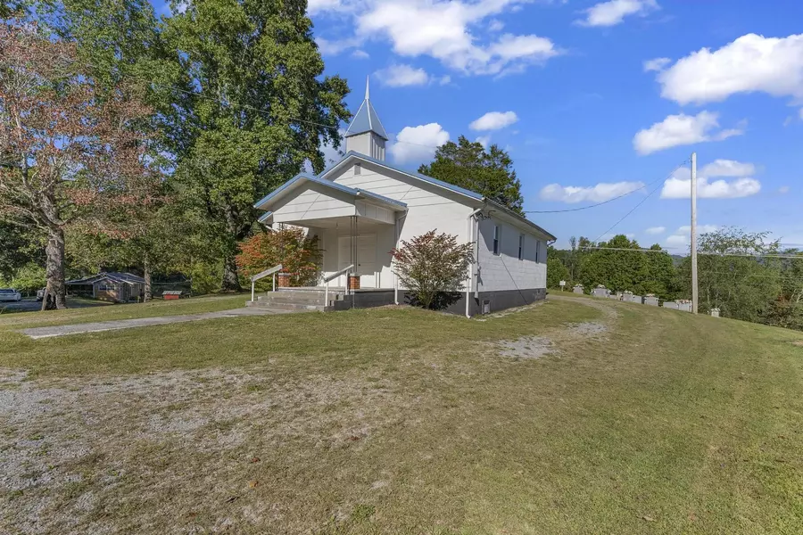 5223 Jasper RD, Duffield, VA 24244