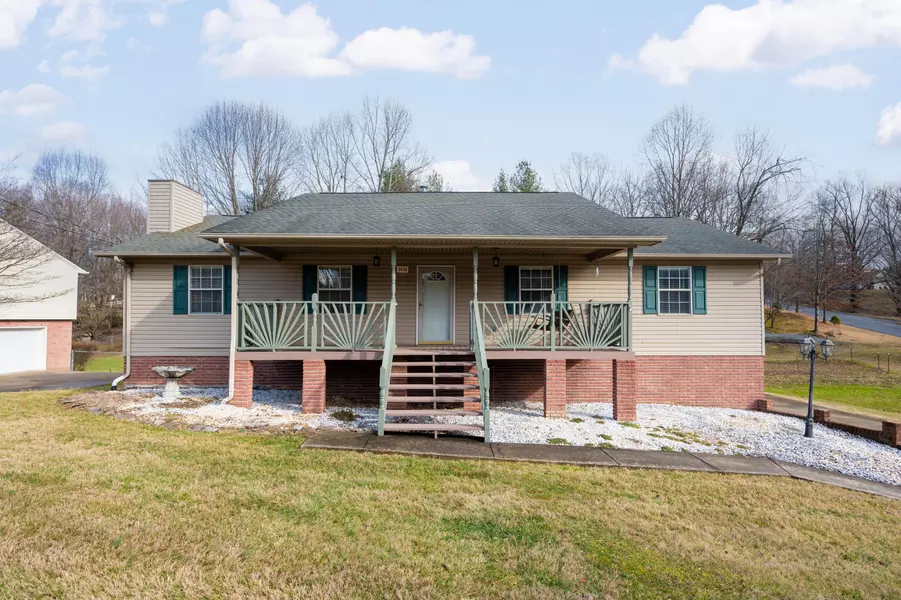 2425 Old Lewis RD, Johnson City, TN 37601