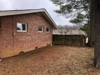 Kingsport, TN 37663,324 Meadow LN