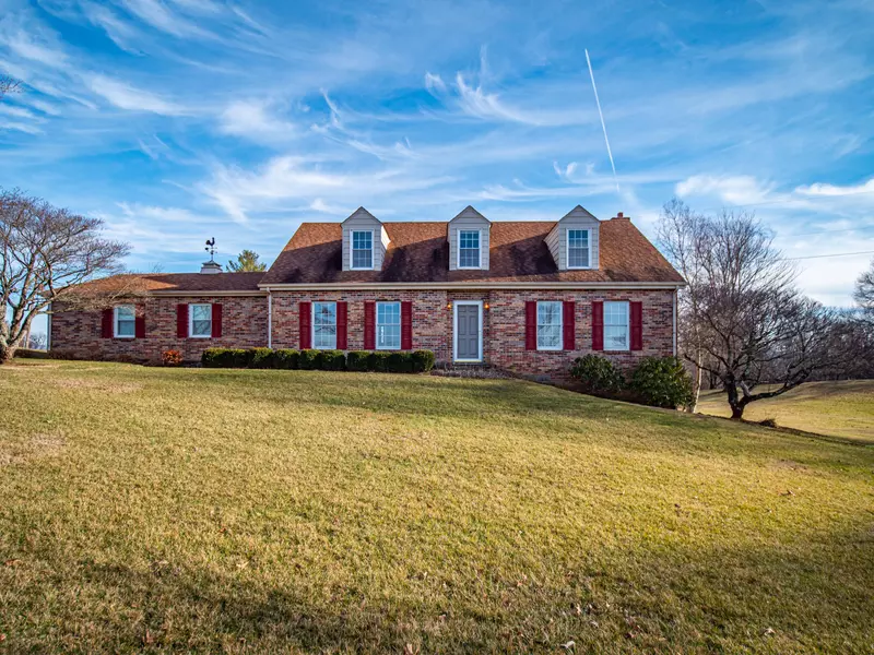 2566 Copper Ridge RD, Castlewood, VA 24224