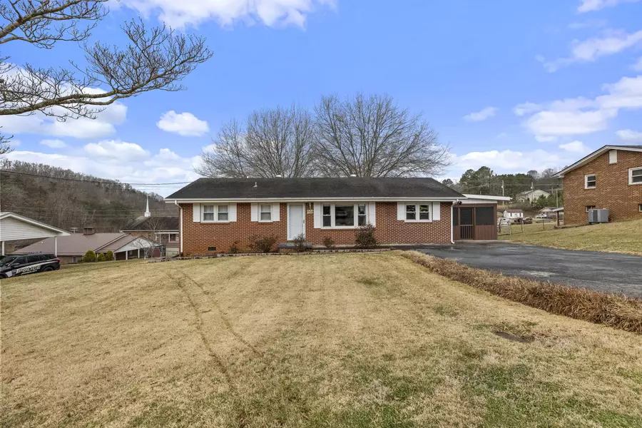 1502 Squibb DR, Johnson City, TN 37601