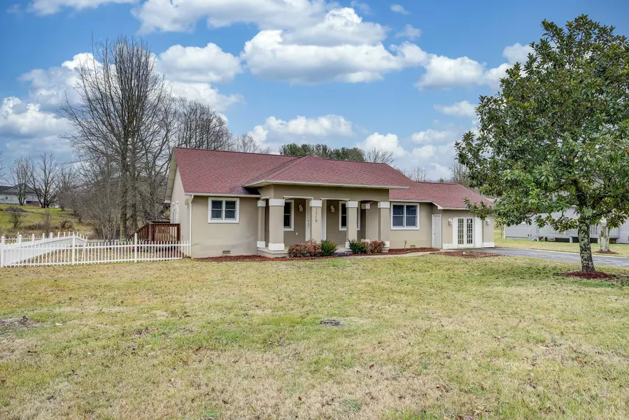 1719 Lone Oak RD, Johnson City, TN 37604