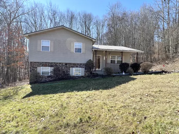 Big Stone Gap, VA 24219,125 Azalea LN