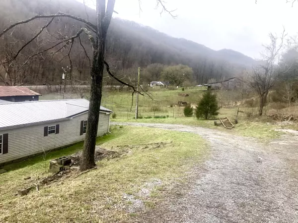 Jonesville, VA 24263,713 Ocoonita RD