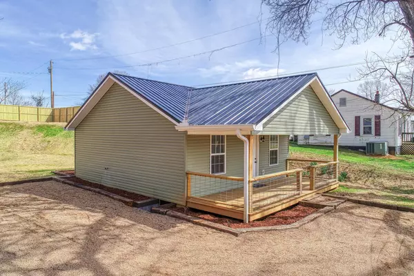 Rogersville, TN 37857,113 N Sneedville Pike