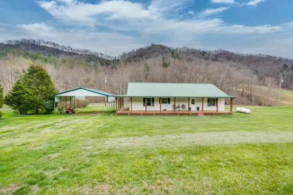 9018 Mendota RD, Mendota, VA 24270