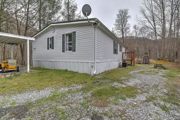 Unicoi, TN 37692,125 Brittany LN