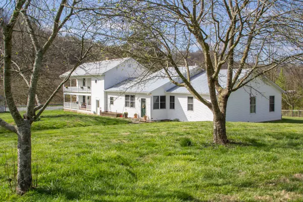 Mendota, VA 24270,15687 Barnrock RD