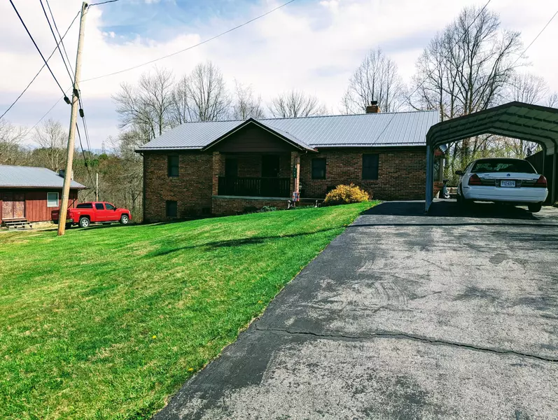 708 The Lake Road, Clintwood, VA 24228