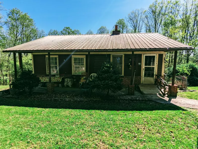 1318 Backbone Ridge, Haysi, VA 24256