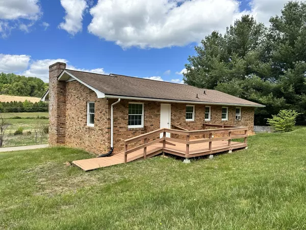 Blountville, TN 37617,867 Fall Creek RD