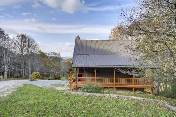 Roan Mountain, TN 37687,303 White Thorn TRL