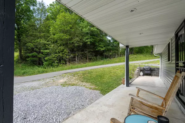 Hampton, TN 37658,206 Stout Hollow RD