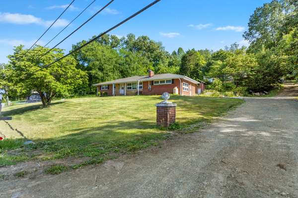 Blountville, TN 37617,3849 Highway 126