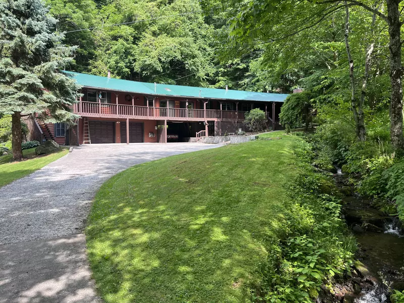 901 Heaton Creek RD, Roan Mountain, TN 37687