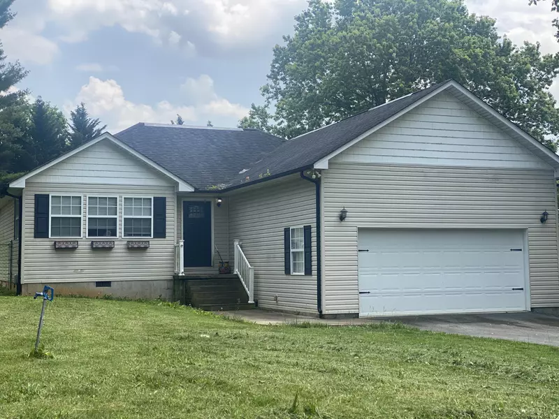 3425 Greenwood DR, Johnson City, TN 37604