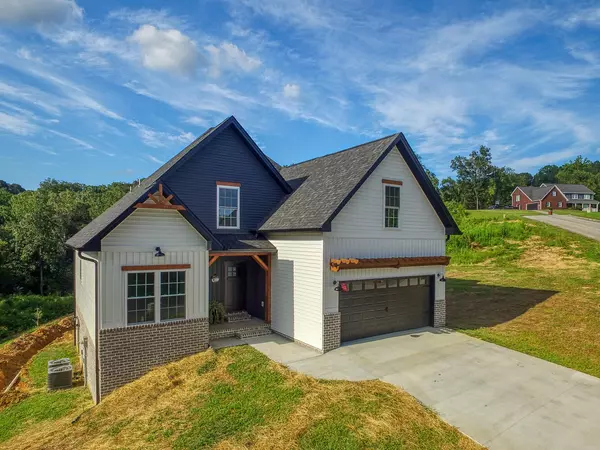 2047 Scenic Pointe PL, Church Hill, TN 37642