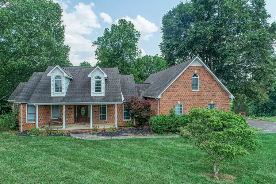 75 Berwick LN, Chuckey, TN 37641