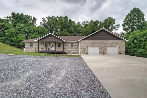 1619 Hillview DR, Elizabethton, TN 37643