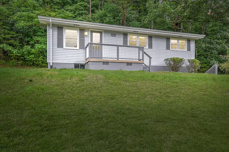 210 Anderson RD, Johnson City, TN 37601