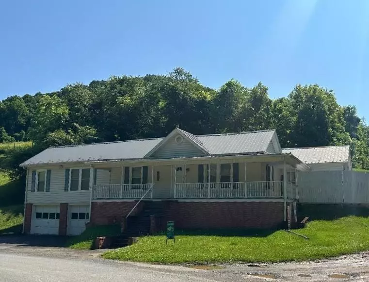 1073 Matson DR, Marion, VA 24354