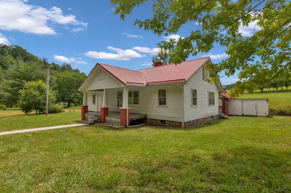 Hampton, TN 37658,649 Piney Grove RD