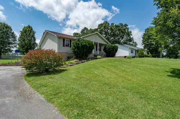 Bluff City, TN 37618,109 Rutledge DR