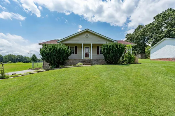 109 Rutledge DR, Bluff City, TN 37618