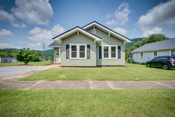 709 Maple AVE, Erwin, TN 37650