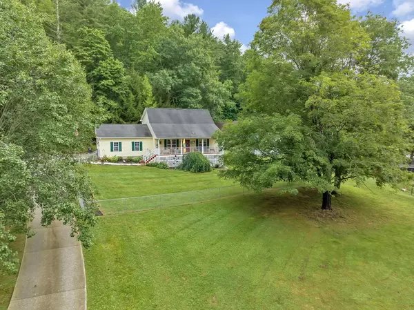 Roan Mountain, TN 37687,108 Beech LN