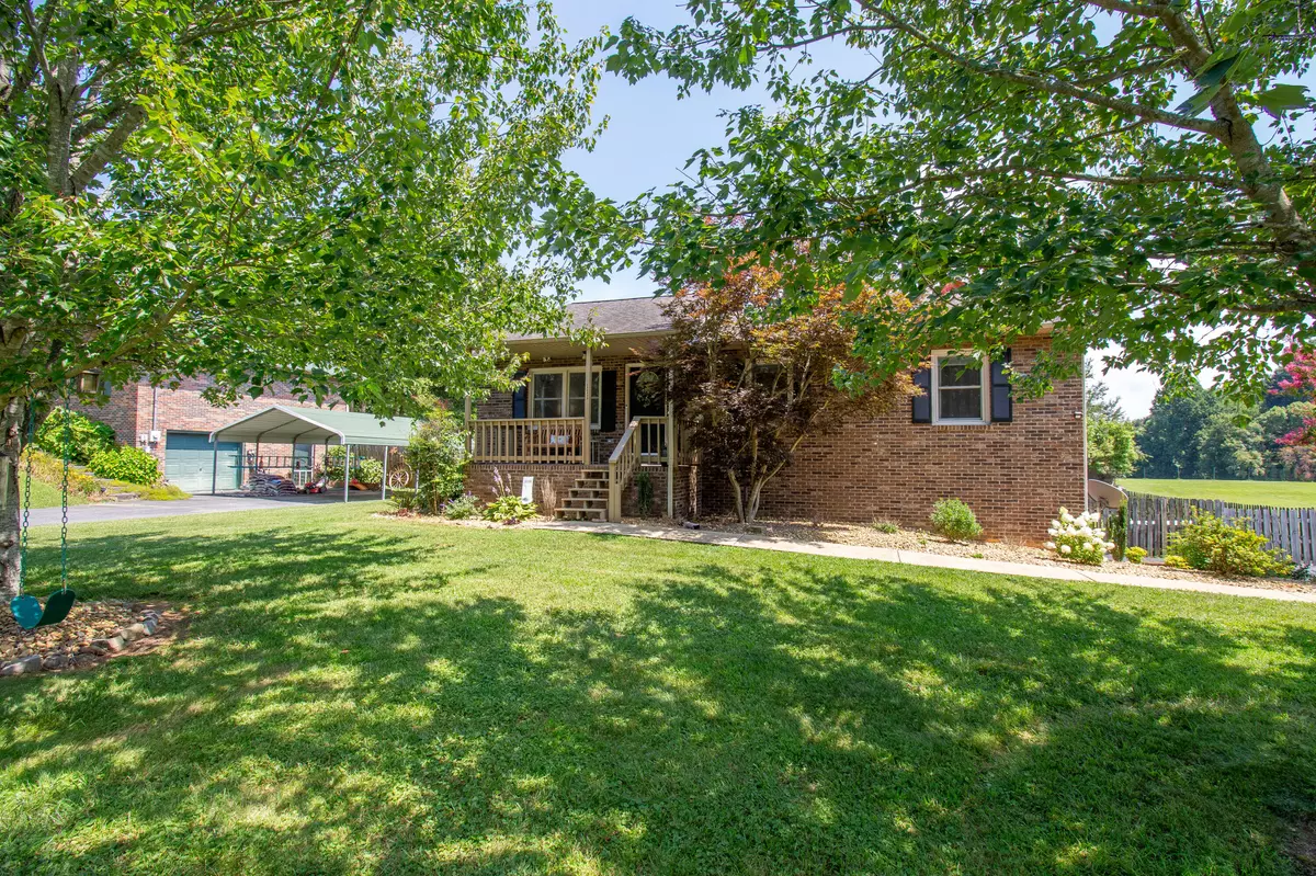 Jonesborough, TN 37659,111 Mcintyre RD