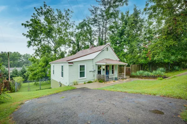 Johnson City, TN 37601,152 Highland RD