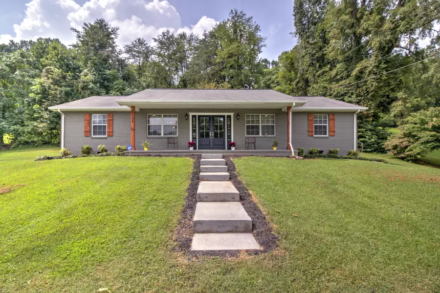 158 Rockhouse RD, Johnson City, TN 37601