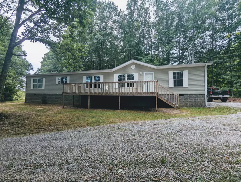 2575 Dungannon RD, Coeburn, VA 24230