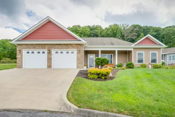 1417 Chancery LN, Kingsport, TN 37663