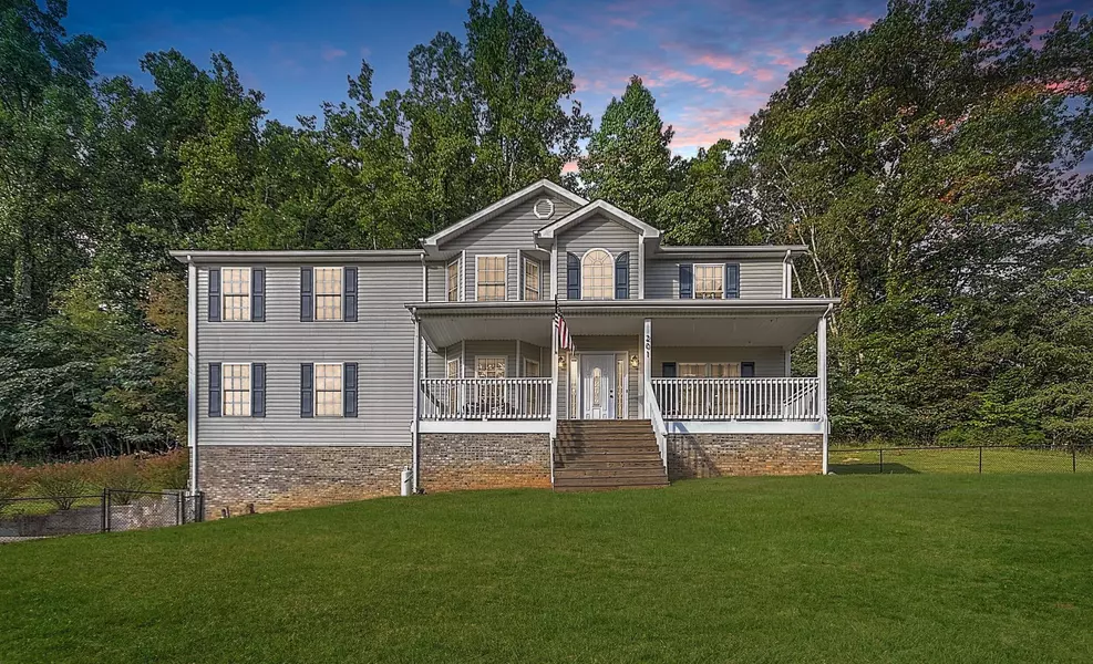 201 Lakeshore RD, Bluff City, TN 37618