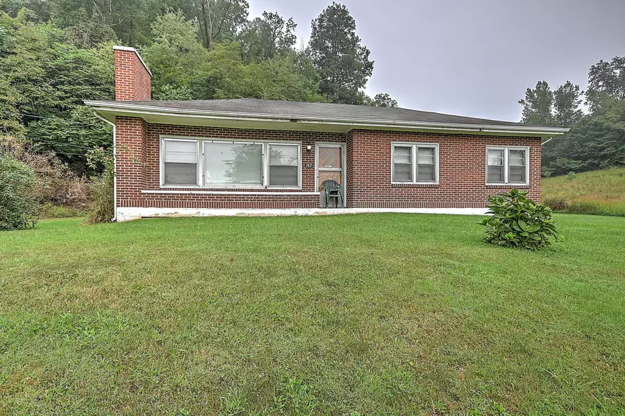 157 Seventh AVE, Dungannon, VA 24245