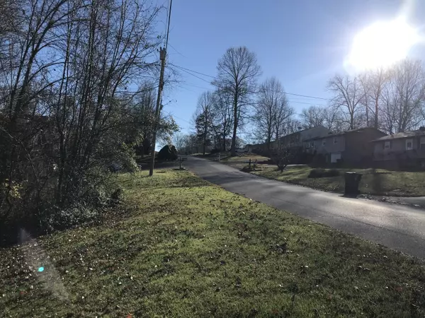 Johnson City, TN 37615,00 Village LN