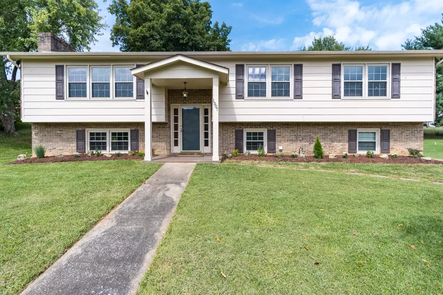 1507 Valiant DR, Greeneville, TN 37745