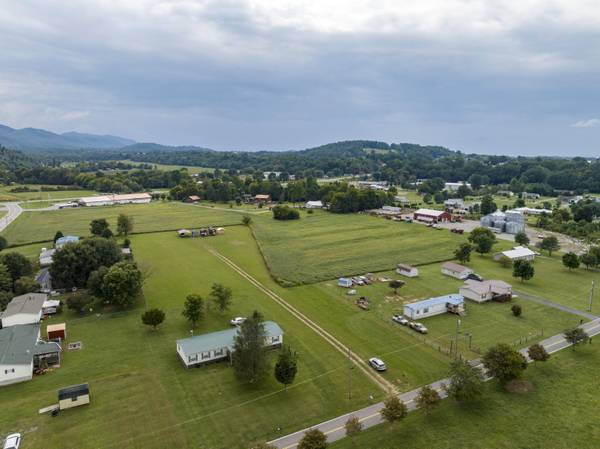 Chuckey, TN 37641,1851 Corby Bridge Rd RD